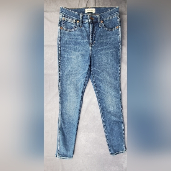 Madwell Petite 10" High-Rise Roadtripper Authentic‎ Jeans in Vinton Wash Size 26 - Picture 2 of 11